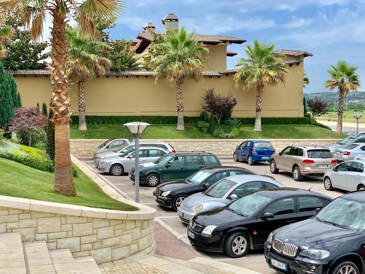 Palmanova Resort تيرانا